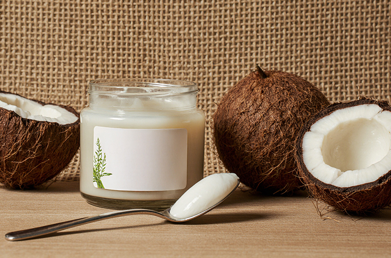 Hindistan Cevizi Yağı Nedir? Saça Faydaları Nelerdir?